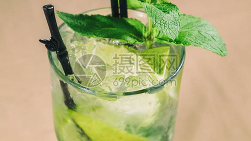 选择合适的贴牌生产合作伙伴是成功的关键。以下是一些选择合作伙伴时需要关注的要点：