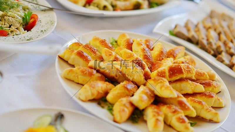 新手如何甄别餐饮加盟公司的靠谱程度**