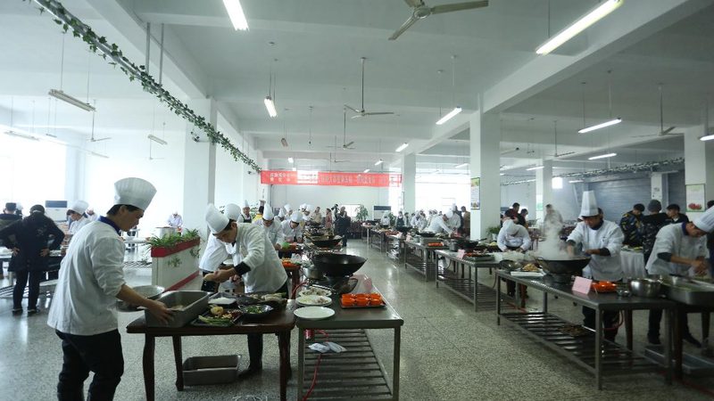 揭秘休闲零食厂家定制流程，打造专属美味